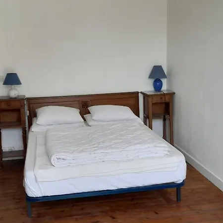 בית נופש Maison Familiale En Bord De 10 Personnes סן-ז'יל-קרואה-דה-וי